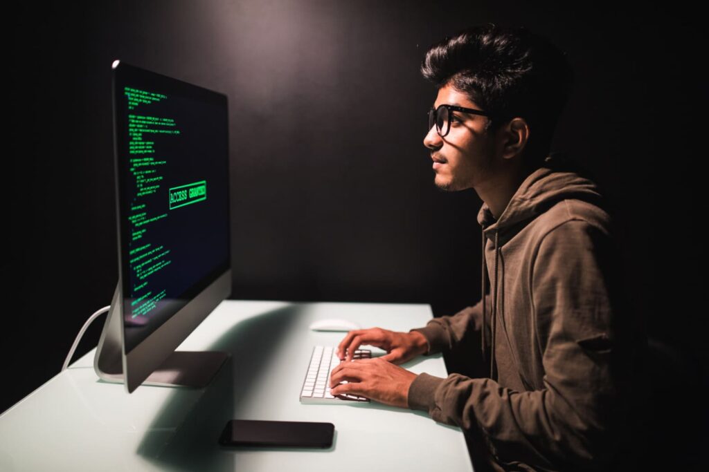 Can a non-technical student become web developer?